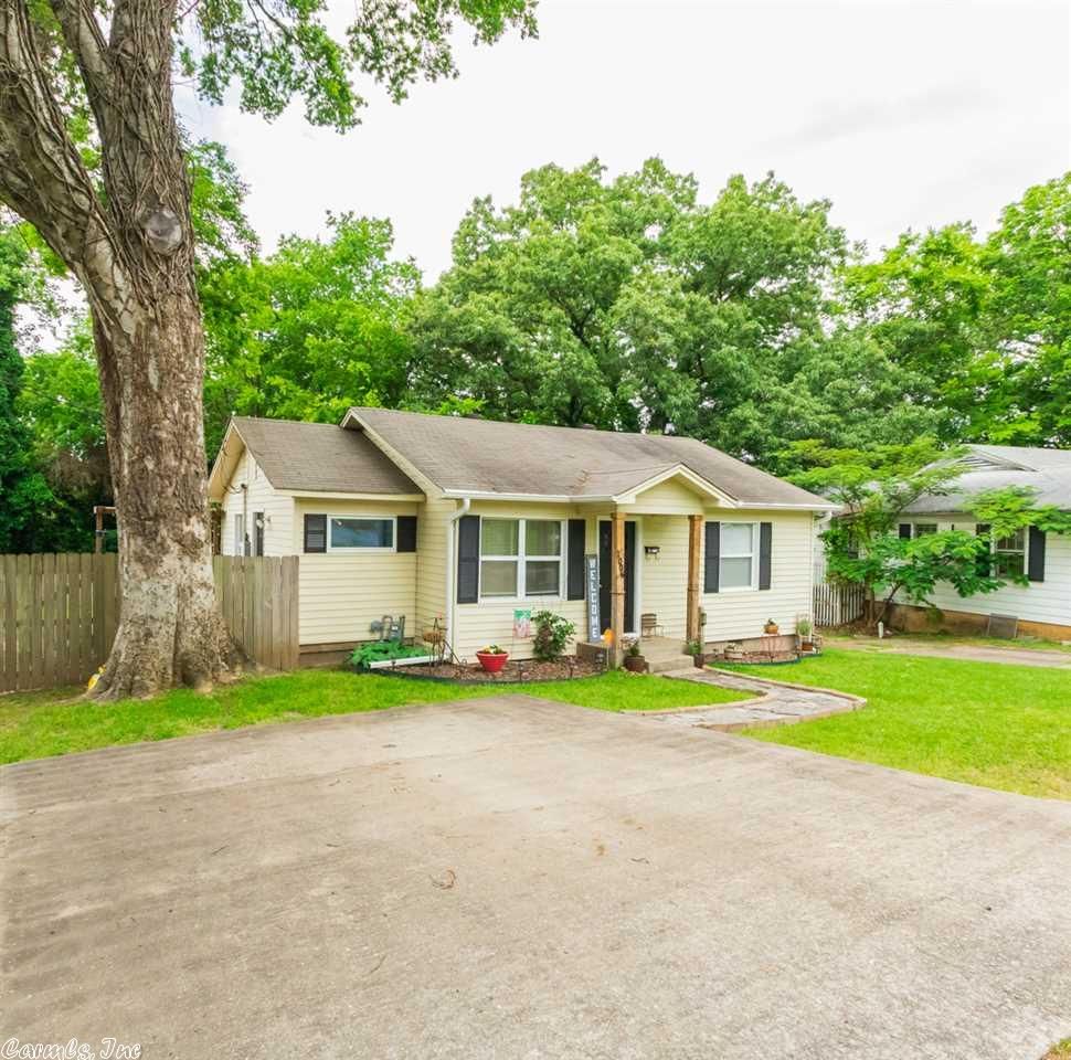 1006 Circle Dr, Benton, AR 72015